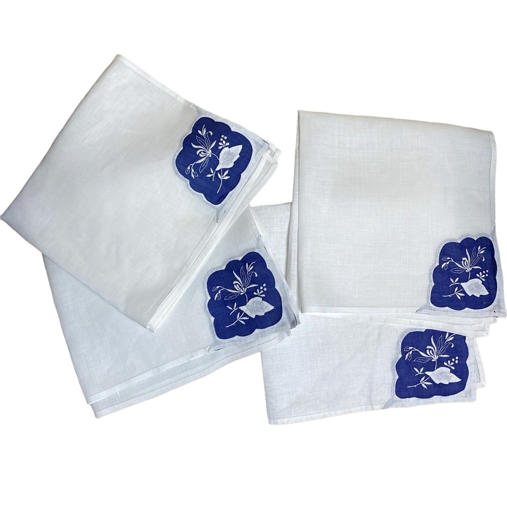 Set of 4 White And Blue Lightweight Linen Window Pane Embroidered Napkins